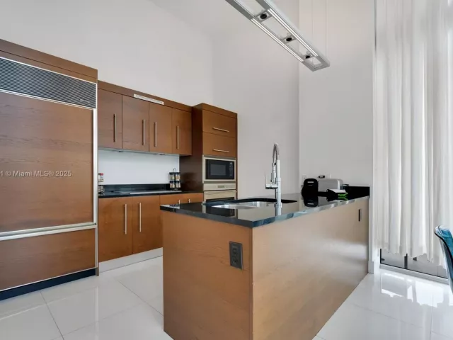 Продажа квартиры #4004 - фото 6171759