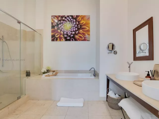 Продажа квартиры #4004 - фото 6171753