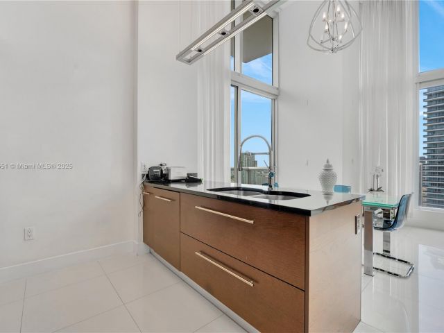 Продажа квартиры #4004 - фото 6171763