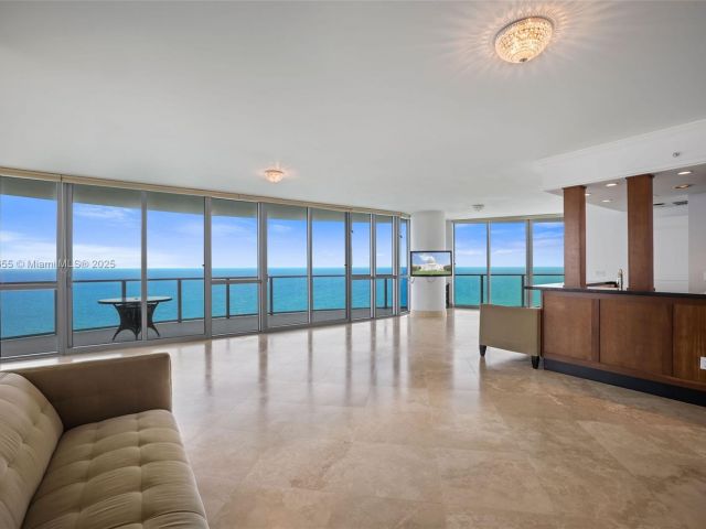 Продажа квартиры #2708 - фото 6143985