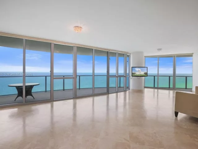 Продажа квартиры #2708 - фото 6143991