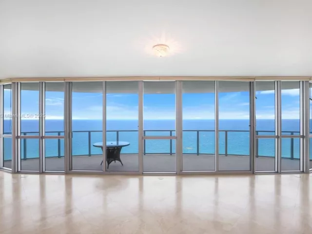 Продажа квартиры #2708 - фото 6143992