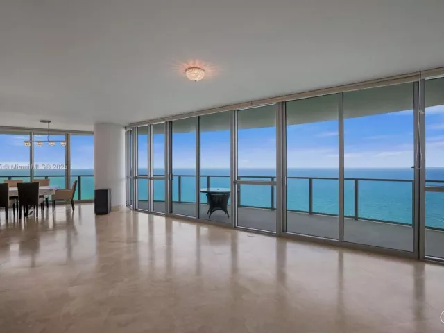 Продажа квартиры #2708 - фото 6143993