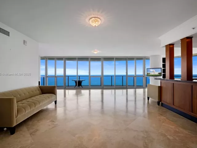 Продажа квартиры #2708 - фото 6143994