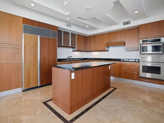 Продажа квартиры #2708 - фото 6143982