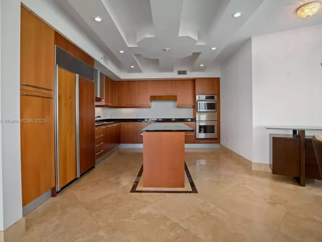 Продажа квартиры #2708 - фото 6143984