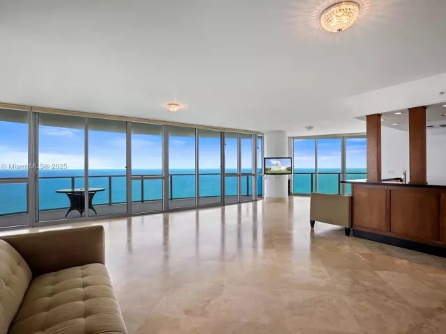 Продажа квартиры #2708 - фото 6143985