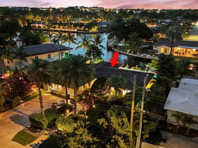 Продажа дома по адресу 1719 Poinsettia Dr - фото 6173423