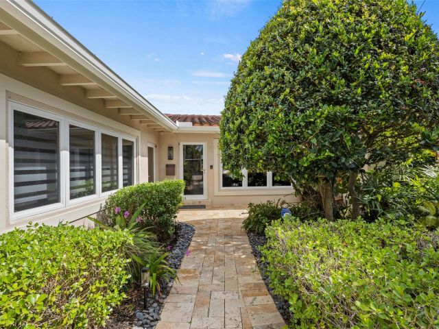 Продажа дома по адресу 1719 Poinsettia Dr - фото 6173430