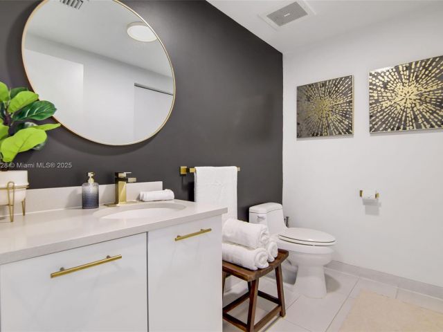 Дом в аренду по адресу 3250 NE 1st Ave 550 - фото 6148558