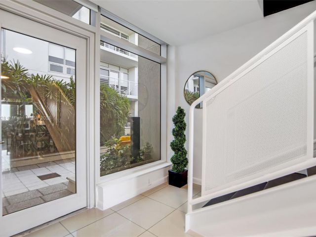 Дом в аренду по адресу 3250 NE 1st Ave 550 - фото 6148568