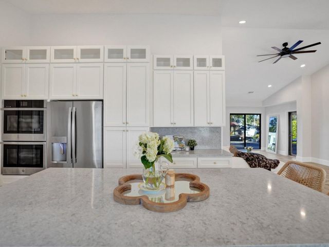 Продажа дома по адресу 1107 SE 13th Court - фото 6184478