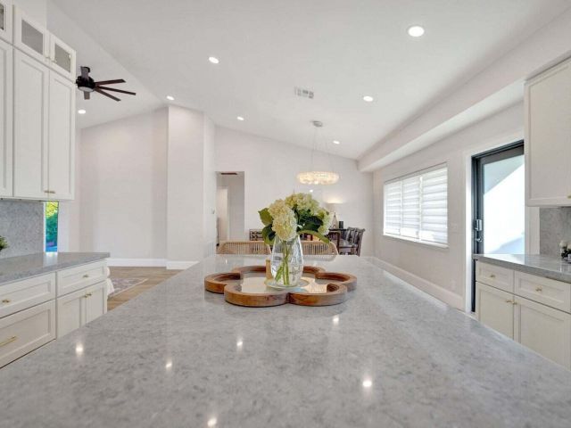 Продажа дома по адресу 1107 SE 13th Court - фото 6184483