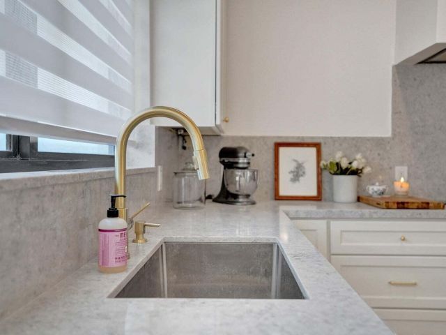 Продажа дома по адресу 1107 SE 13th Court - фото 6184486