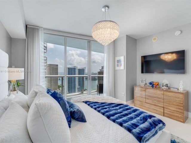 Продажа квартиры #3604 - фото 6146792