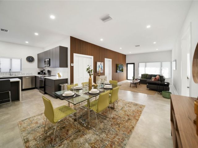 Продажа дома по адресу 95 NW 52nd St - фото 6168662