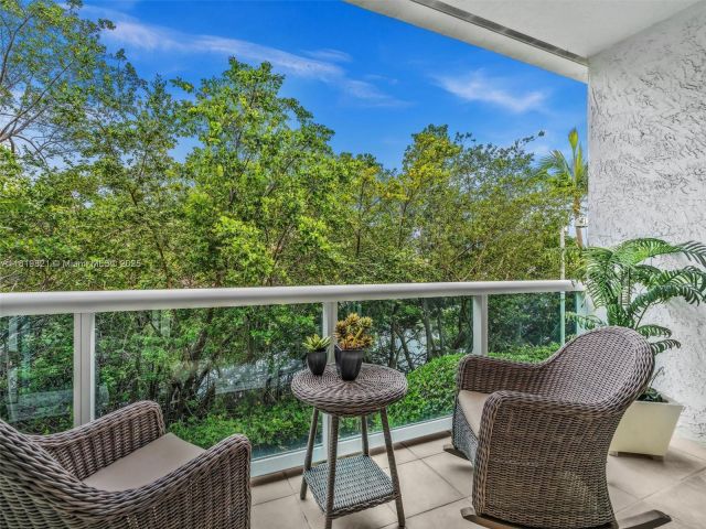 Продажа дома по адресу 16500 Collins Ave TH-10 - фото 6145247