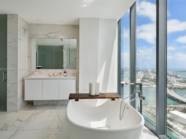 Продажа квартиры #4401 - фото 6147325