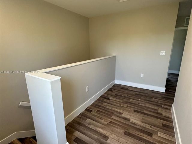 Дом в аренду по адресу 730 NW 2nd Ave 0 - фото 6145216