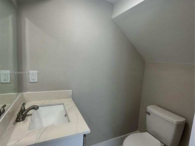 Дом в аренду по адресу 730 NW 2nd Ave 0 - фото 6145217