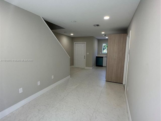 Дом в аренду по адресу 730 NW 2nd Ave 0 - фото 6145218