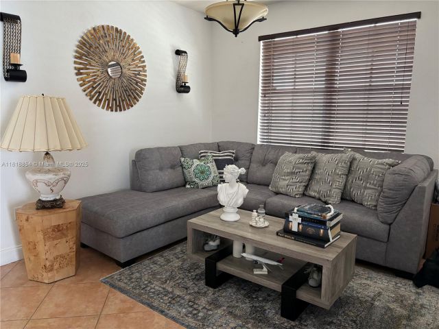 Продажа дома по адресу 16419 SW 84th St - фото 6236731