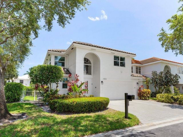 Продажа дома по адресу 5850 NW 42nd Terrace - фото 6145846