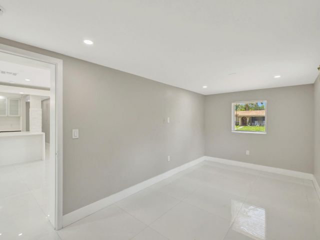 Продажа дома по адресу 3047 Arthur Ter - фото 6158992