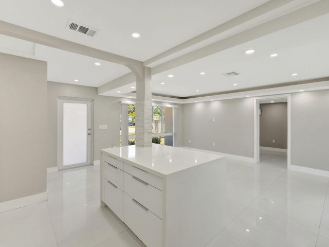 Продажа дома по адресу 3047 Arthur Ter - фото 6158995