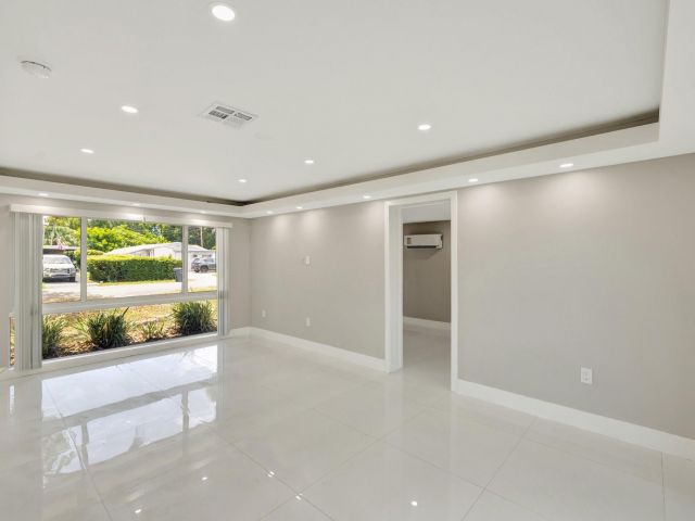 Продажа дома по адресу 3047 Arthur Ter - фото 6159000