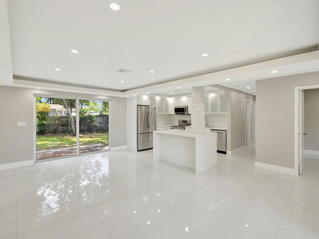 Продажа дома по адресу 3047 Arthur Ter - фото 6159002