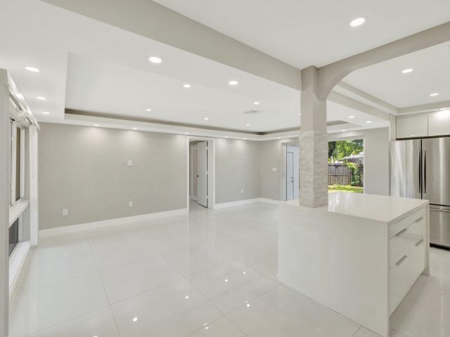 Продажа дома по адресу 3047 Arthur Ter - фото 6159004