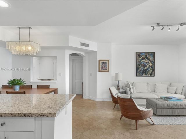 Продажа квартиры #718 - фото 6149051