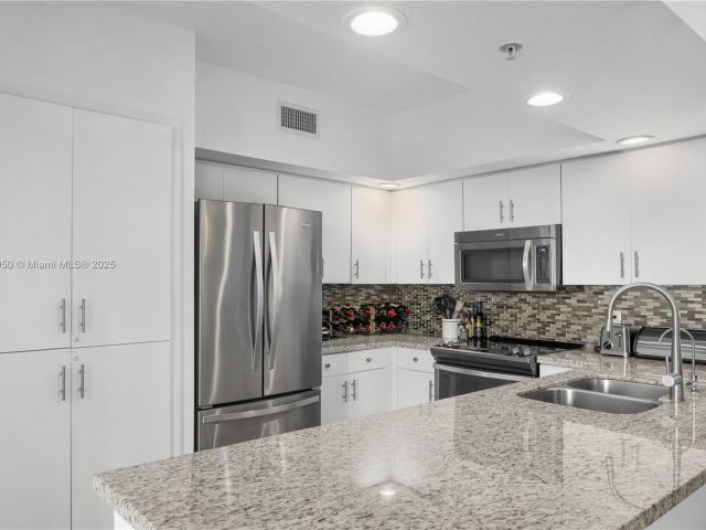 Продажа квартиры #718 - фото 6149053