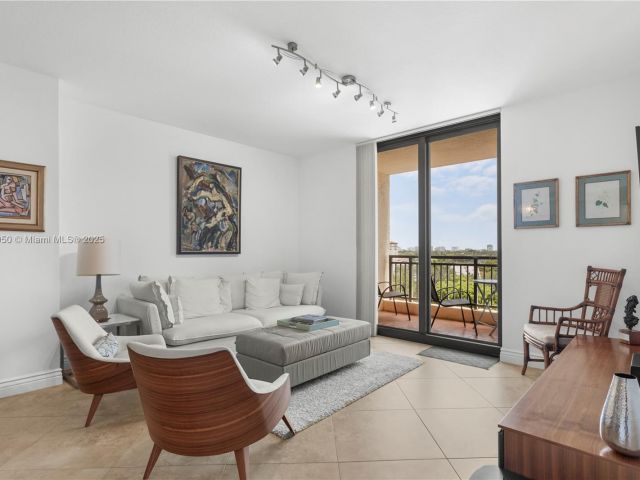 Продажа квартиры #718 - фото 6149059