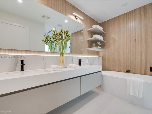 Продажа дома по адресу 4110 Park Ave - фото 6178511