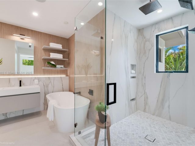 Продажа дома по адресу 4110 Park Ave - фото 6178512