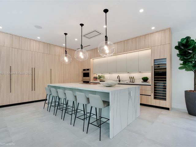 Продажа дома по адресу 4110 Park Ave - фото 6178519