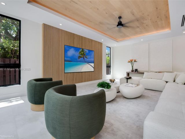 Продажа дома по адресу 4110 Park Ave - фото 6178524