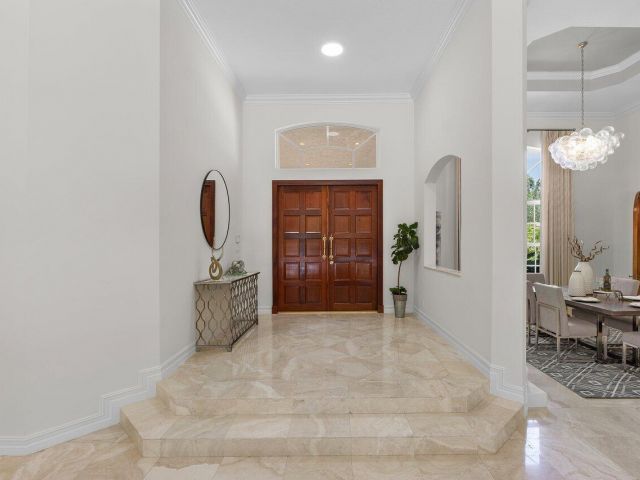 Продажа дома по адресу 16164 Bridlewood Circle - фото 6214785