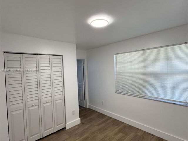 Дом в аренду по адресу 617 NW 3rd Ave A - фото 6146280