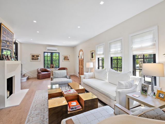 Дом в аренду по адресу 3211 Washington Road - фото 6813927