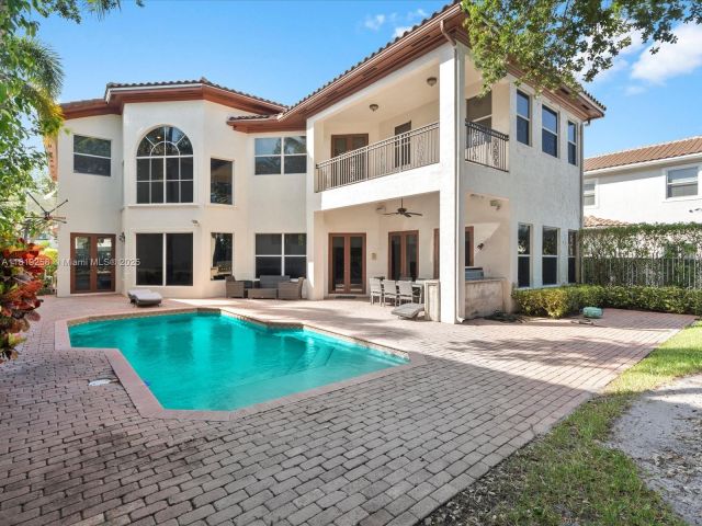 Продажа дома по адресу 19501 NE 14 CT - фото 6148728