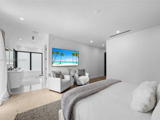 Дом в аренду по адресу 550 NW 42nd St - фото 6148312