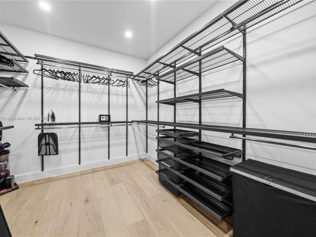 Дом в аренду по адресу 550 NW 42nd St - фото 6148315