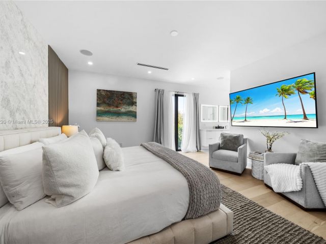 Дом в аренду по адресу 550 NW 42nd St - фото 6148316