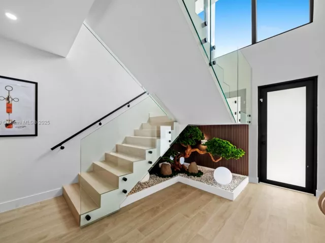 Дом в аренду по адресу 550 NW 42nd St - фото 6148326