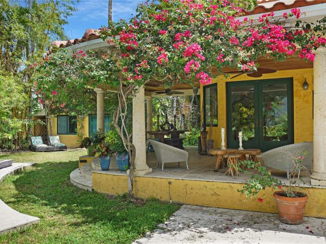 Продажа дома по адресу 2050 Alton Rd - фото 6147577