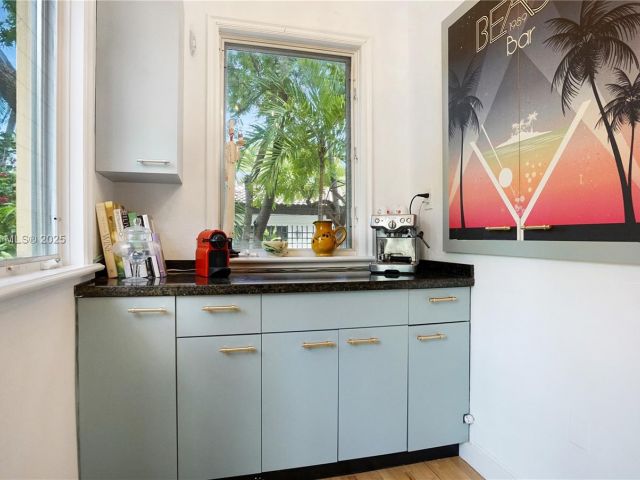 Продажа дома по адресу 2050 Alton Rd - фото 6147587