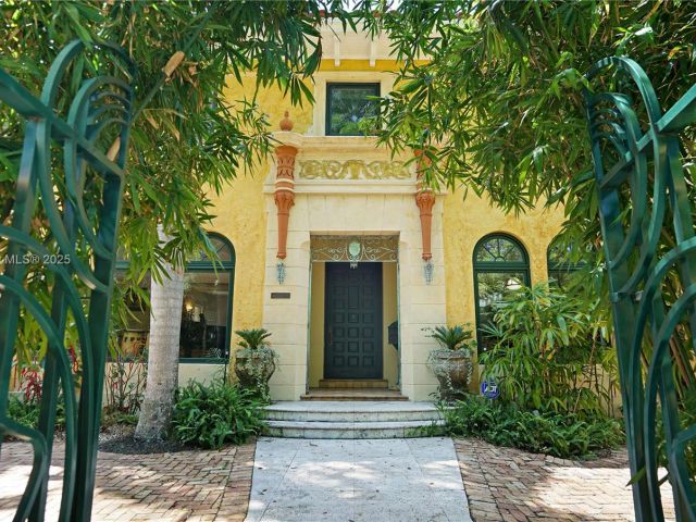 Продажа дома по адресу 2050 Alton Rd - фото 6147594